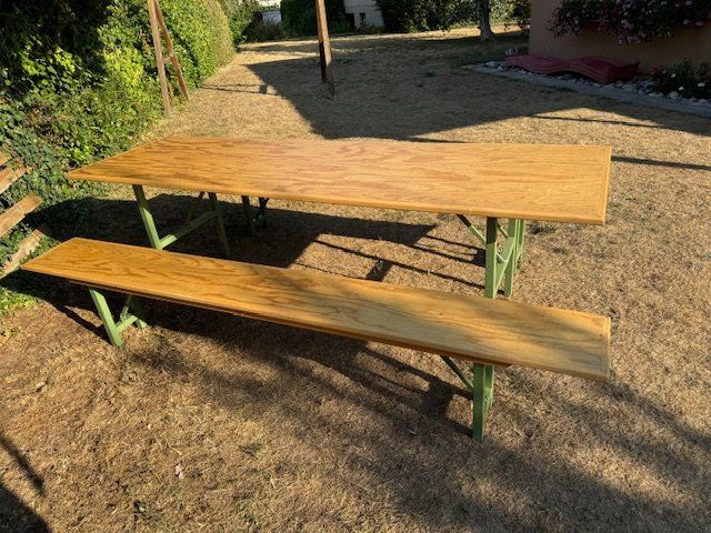 Set de table et chaises: Festbank-Garnitur – D'occasion à Oftringen par holzen13