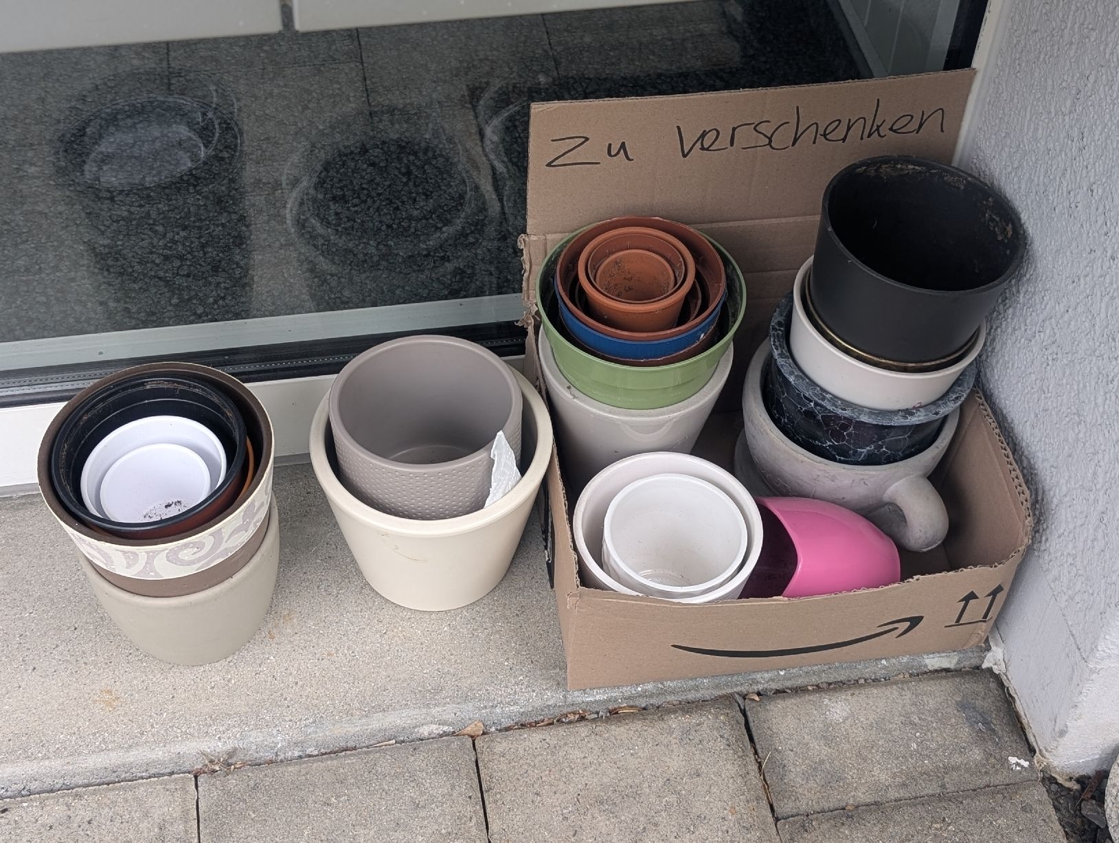 Pots de fleurs: Blumentöpfe zu verschenken  – D'occasion à Hünenberg See par Klaus91