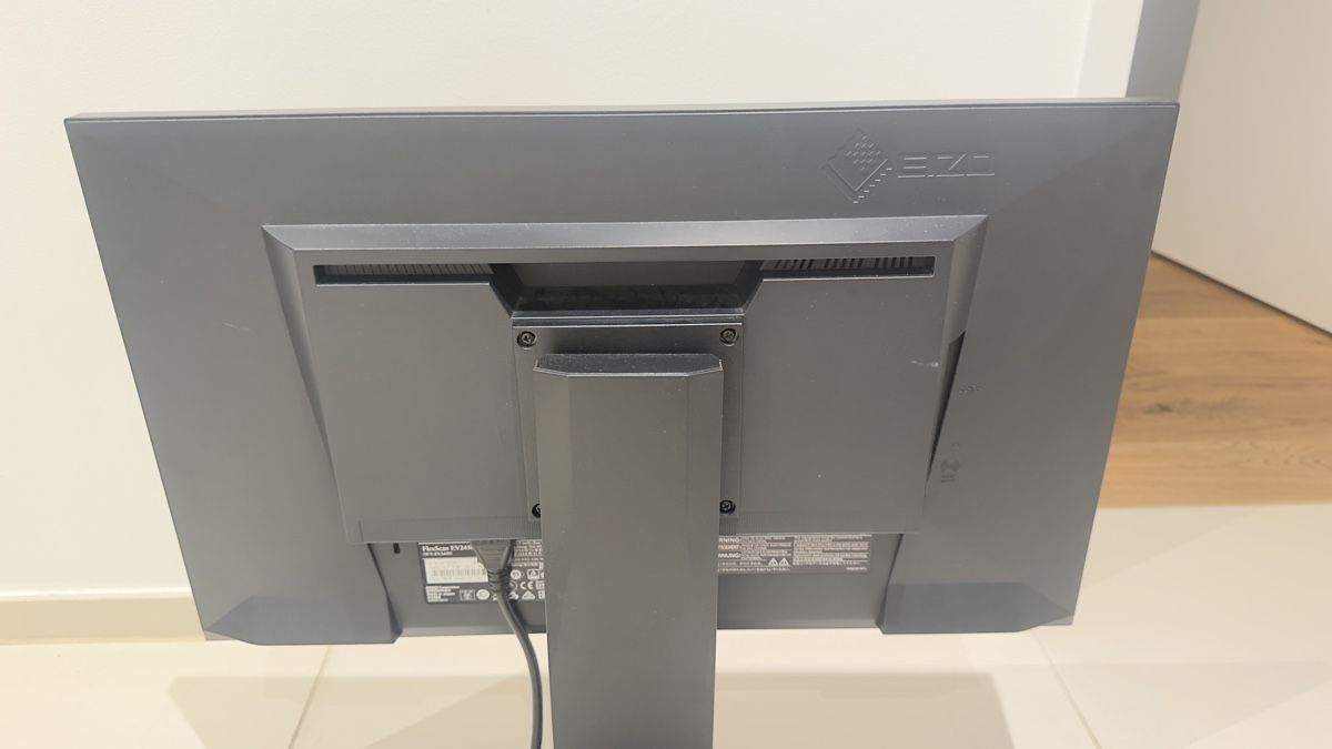 Ecrans: Monitor Eizo  schwarz gebraucht – D'occasion à Baar par Boks82 5