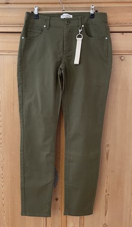 Neue Marc O'Polo Jeans, olivegrün, , Gr. 38 (29/34)