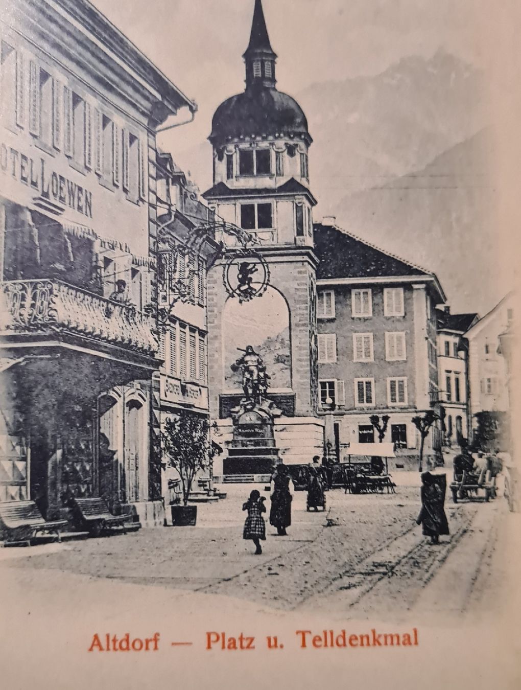 Cartoline postali: Altdorf - Platz u. Telldenkmal – Usato da Ebikon venduto da Donar50 1