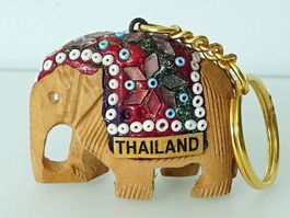 Kleiner Thailand Elefant aus Holz - verzierter Anhänger