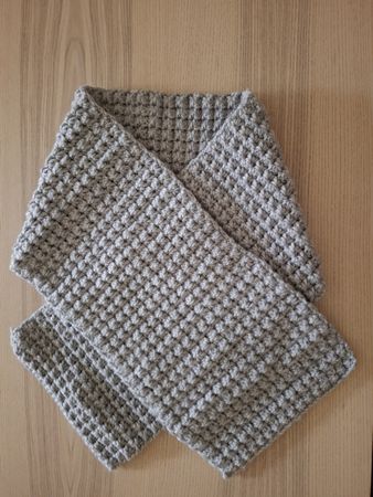 Graue Schal / Écharpe grise
