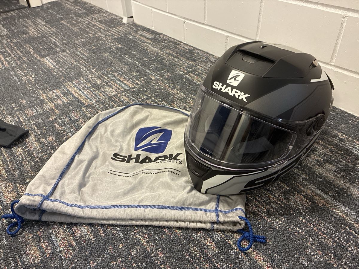 Casques & visières: Shark Speed-R SAUER – D'occasion à Roggwil BE par ChojinKay 5