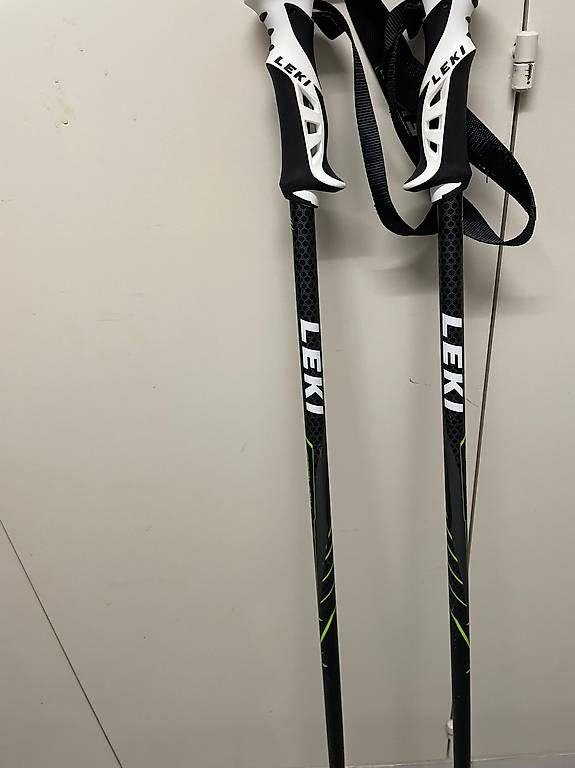 Skis: Equipement de ski  – D'occasion à Cugy VD par gro_lhw7 4