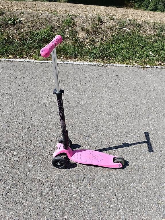 Scooter: Micro Maxi Scooter 5 Jahre + – Usato da Rudolfstetten venduto da Fotorobi