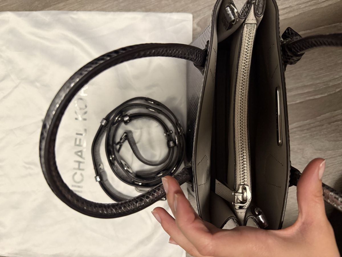 Michael Kors Borse da donna: Michael Kors Handtasche Grau – Nuovo (secondo la descrizione) da Frauenfeld venduto da sharonhabrik 5