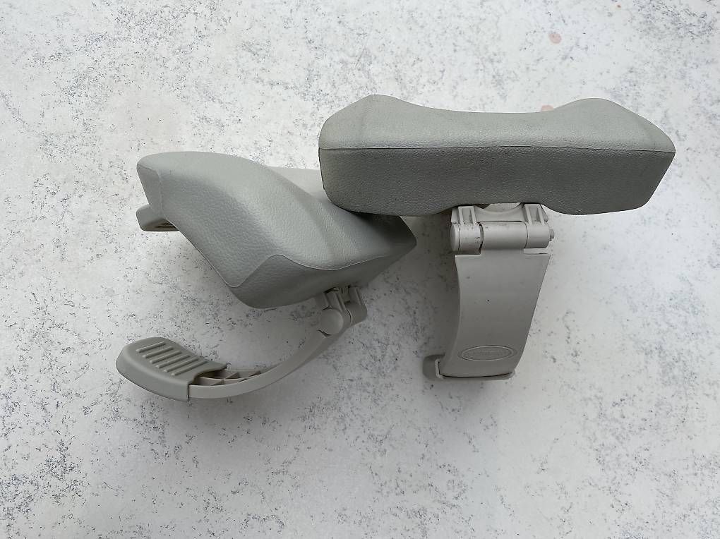 Supporti a parete: Repose tête Intex Spa et Jacuzzi – Usato da Ogens venduto da ced_qn5v 1