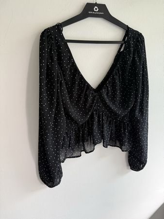 H&M blouse like new! (size S)