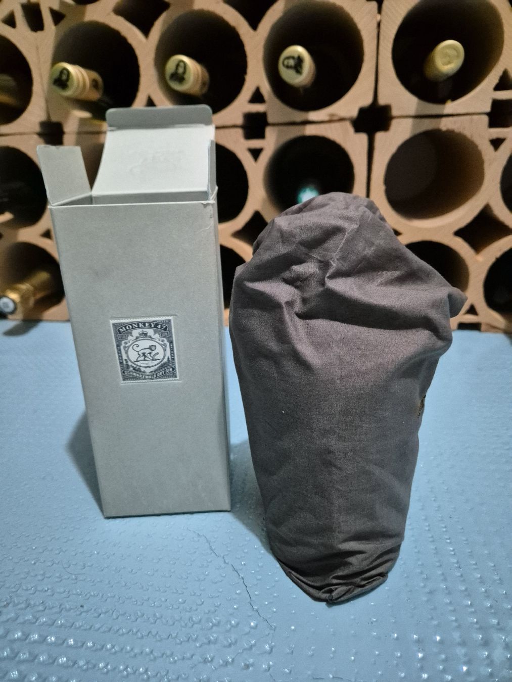 Monkey 47 Bevande alcoliche: Monkey 47 Distiller's cut 2012 – Nuovo e nell'imballaggio originale da Reinach BL venduto da StephanBG 2