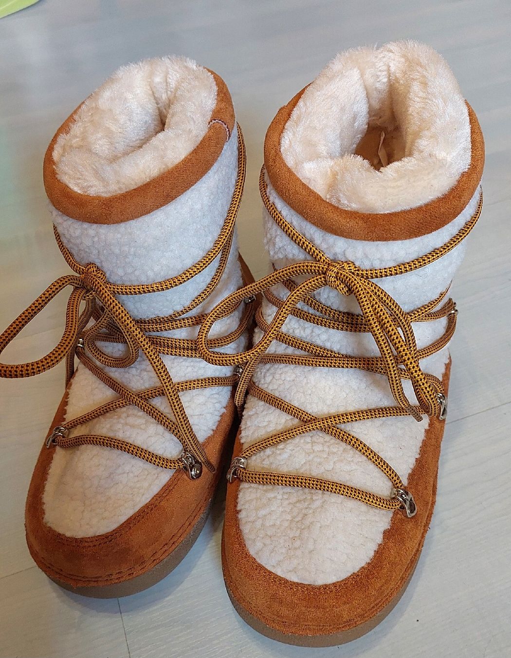 Scarpe da donna: Winterschuhe – Usato da Brunnen venduto da CHOUCHOU. 1