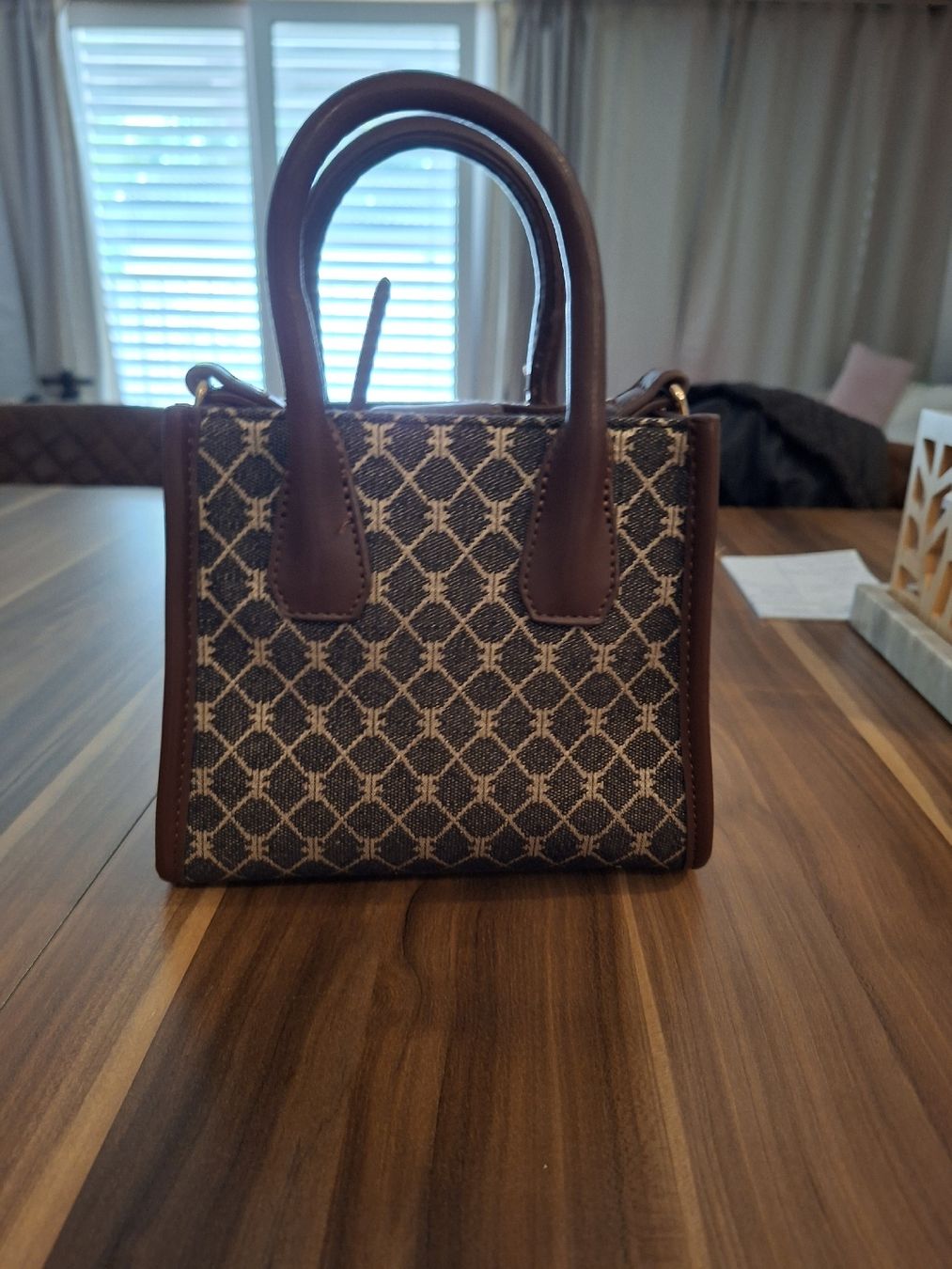 Borse da donna: Handtasche dunkelbraun klein 21cm x 17cm – Usato da Hittnau venduto da som_x965