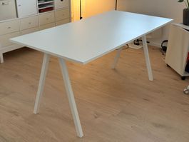 Schreibtisch IKEA TROTTEN weiss 160x80 cm sehr guter Zustand