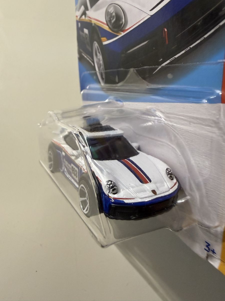 Hot Wheels Modellini d'auto: Hot Wheels Porsche 911 Rallye 1:64 – Nuovo e nell'imballaggio originale da Sutz venduto da mtechcab 1