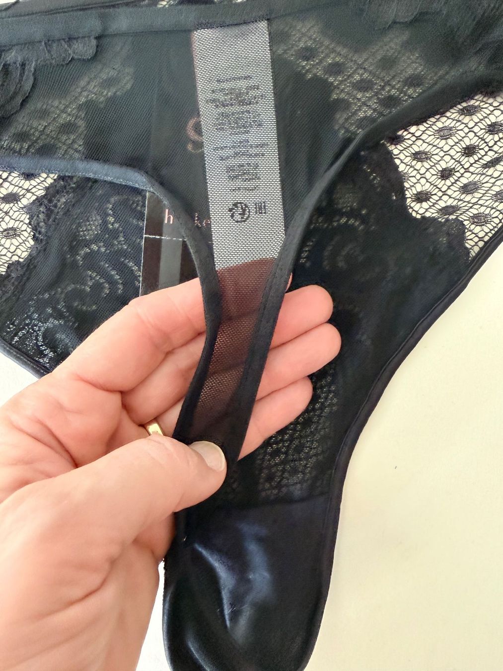 Hunkemöller Sonstige Unterwäsche: HUNKEMÖLLER, String LOTTA, Grösse S, Farbe Schwarz – Neu und originalverpackt aus Rudolfstetten von gst_g7xl 4