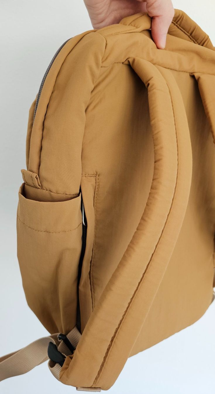 Sacs à dos: NEW Hellolulu Mini Carter Backpack (Toffee) – Neuf (Voir description) à Origlio par ann_q6qv 6