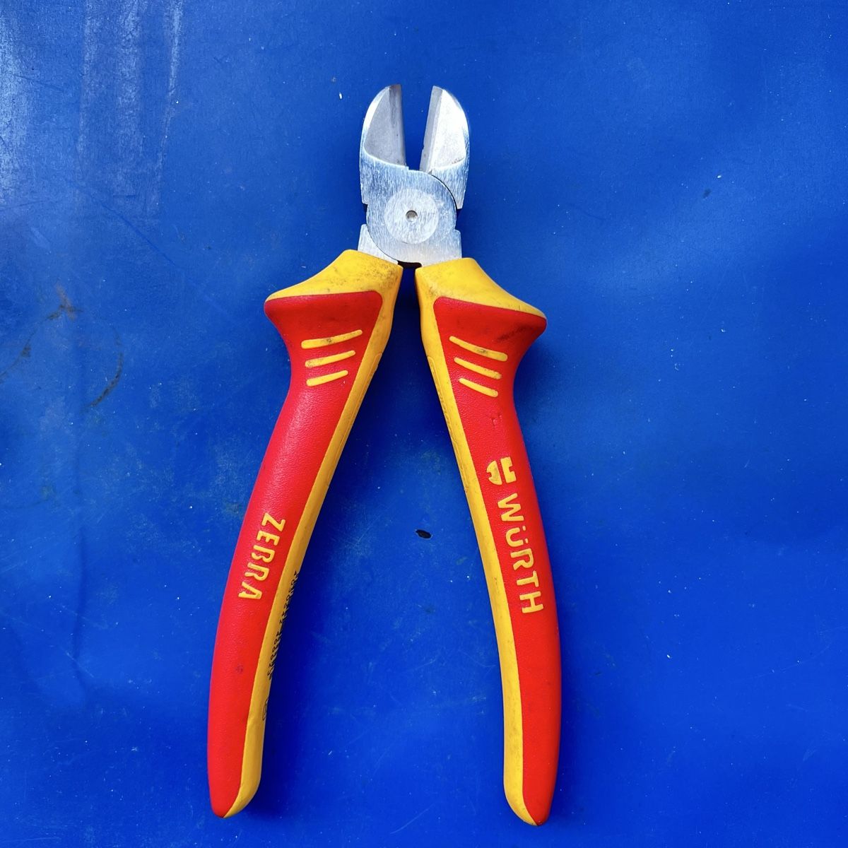 Würth Tutti gli attrezzi: Würth seitenschneider 180 mm – Usato da Winterthur venduto da Fredy972