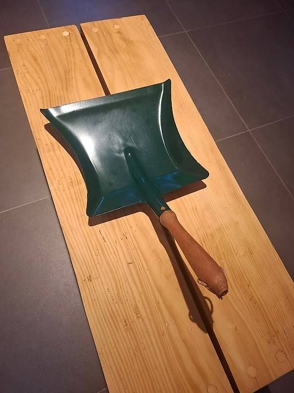Tutti gli attrezzi: Handschaufel "Bürstenhaus Redecker" – Usato da Bern venduto da mat_mtz5
