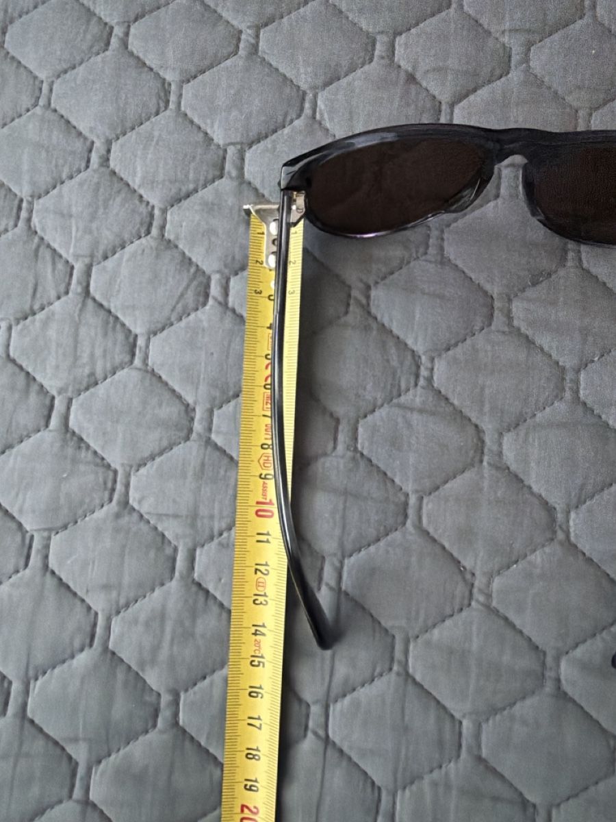 Alexander Mcqueen Brillen & Gläser: Alexander McQueen Sonnenbrille – Gebraucht aus Dübendorf von MariaS. 4