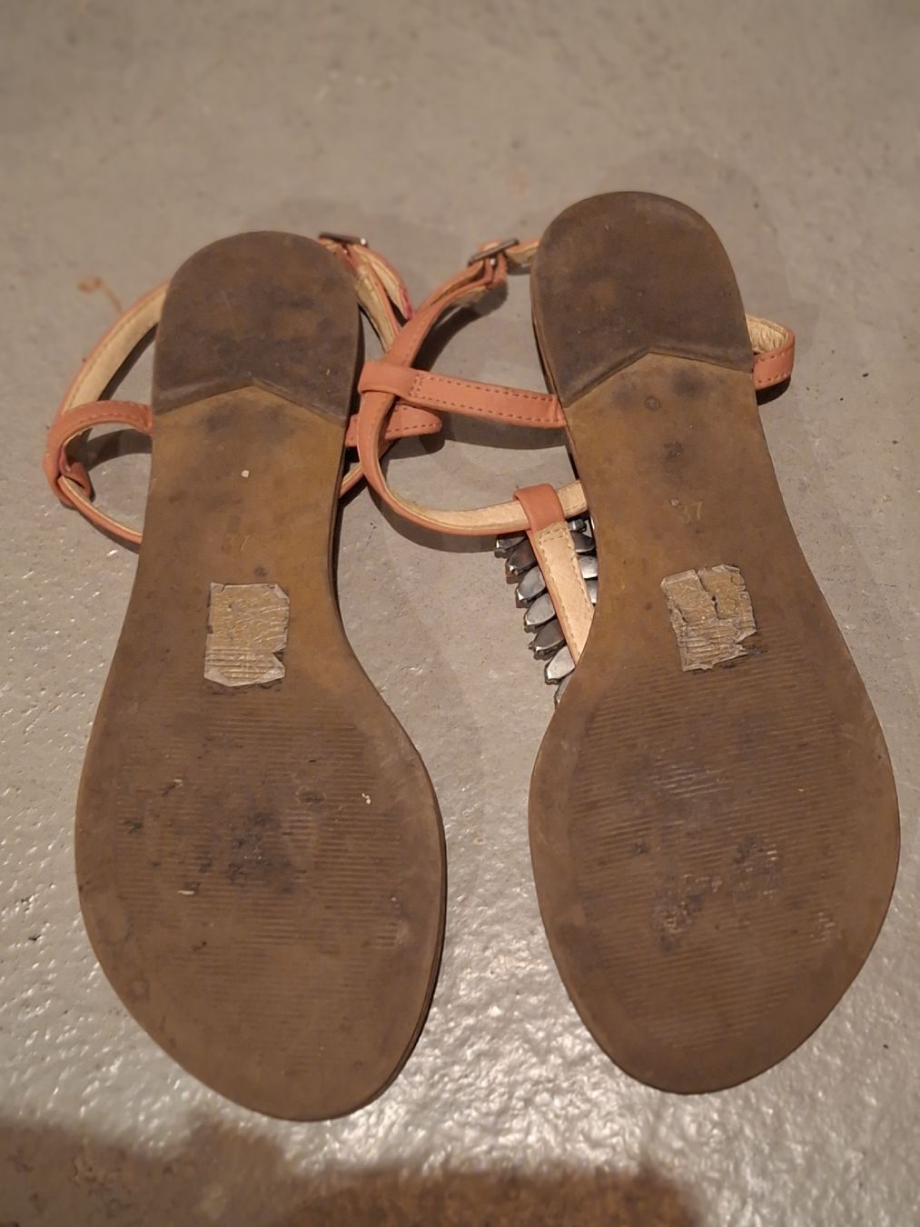 Damenschuhe: Damen Sandalen  – Gebraucht aus Dietlikon von Asany 1