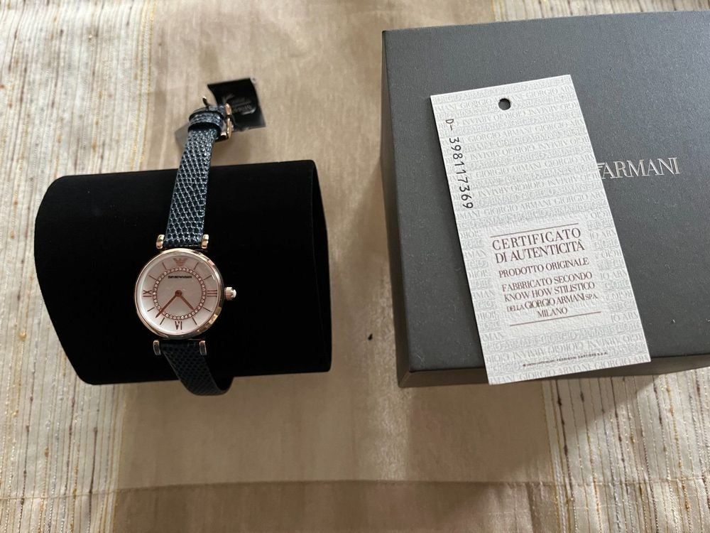 Armani Uhren: ARMANI Damen Uhr Fabrikneu – Neu und originalverpackt aus Kleindöttingen von nev_tn7c