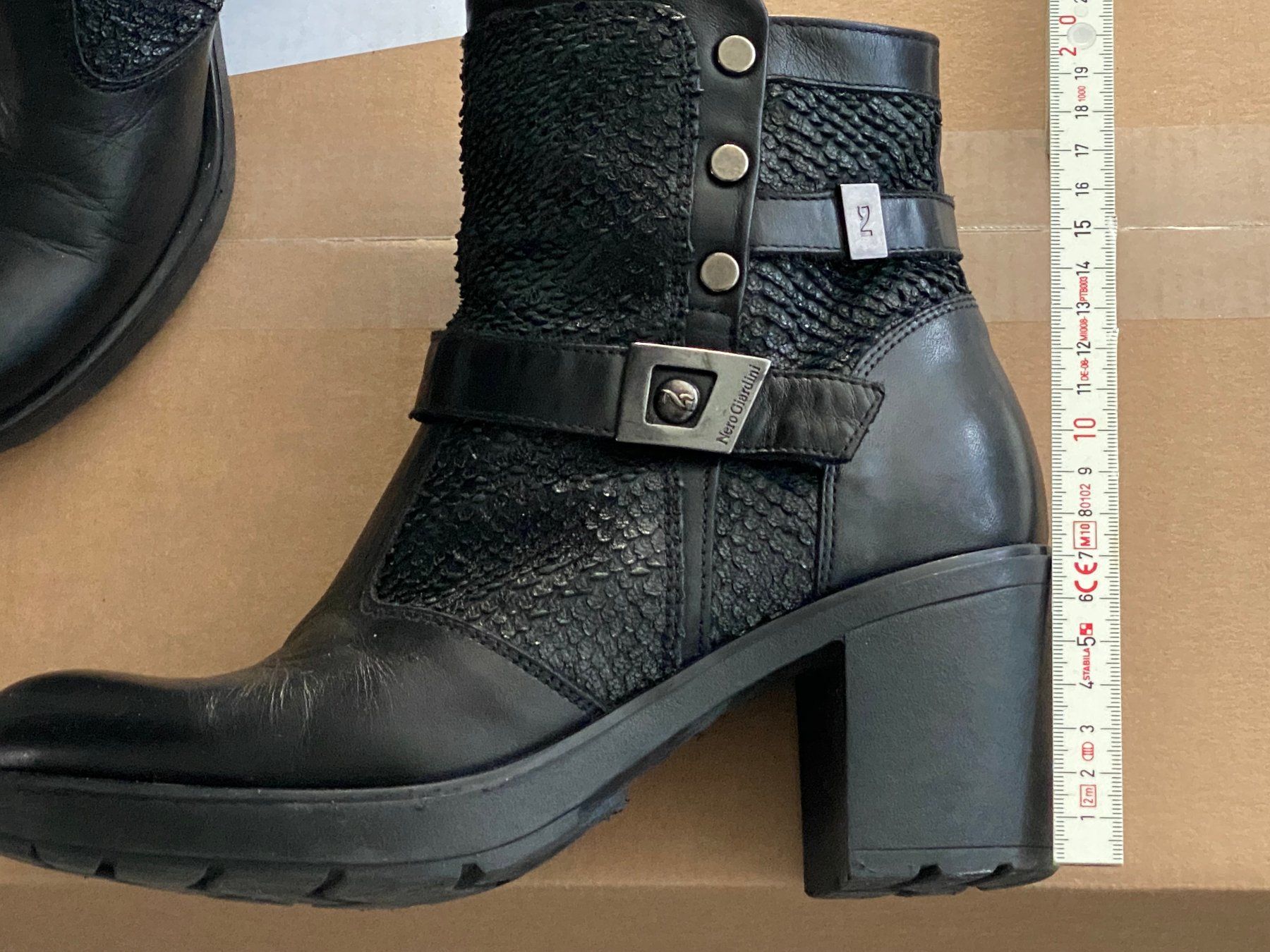 Scarpe da donna: Stiefeletten – Usato da Hagendorn venduto da Shira026 1