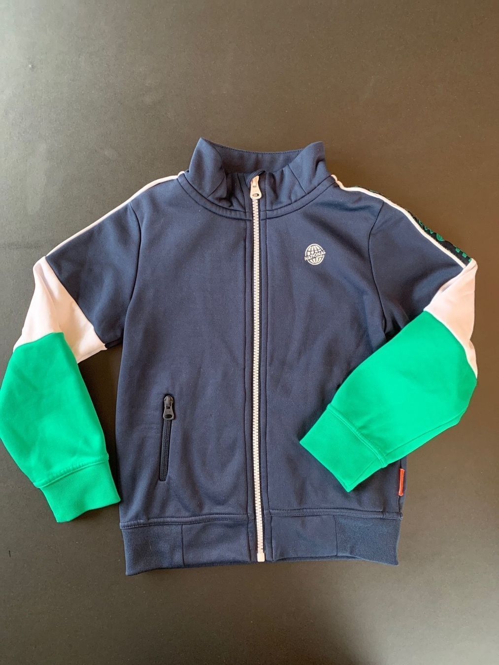 Pullover & Sweatshirts: Sweatjacke 110/116 – Gebraucht aus Benken ZH von Pinot2015