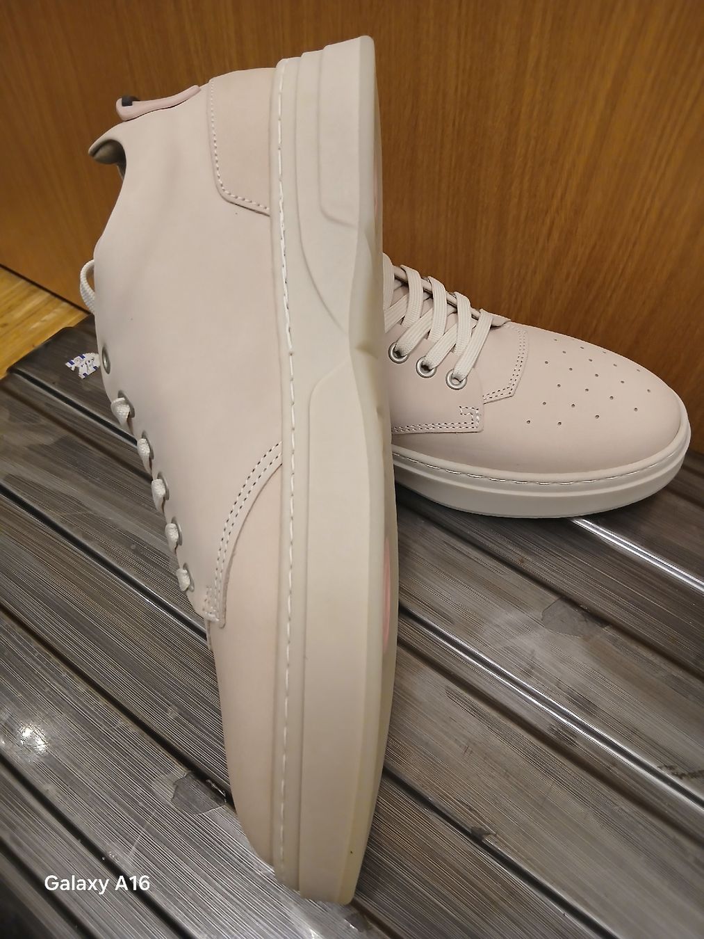Scarpe da uomo: Snakers en cuir de la marque Bull Boxer neuves – Nuovo e nell'imballaggio originale da Genève venduto da Martinbng 5