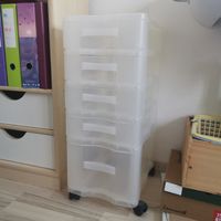 Plastikregal, leichte Gebrauchsspuren, kann gratis abgeholt 