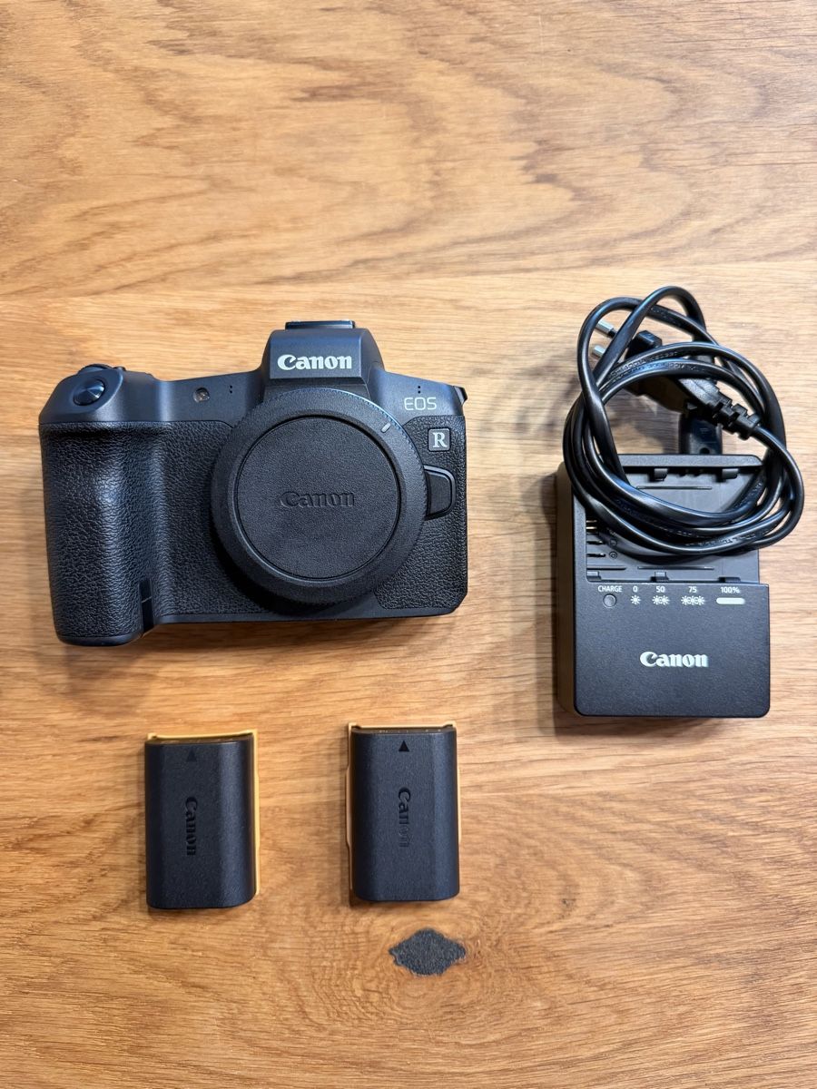 Canon Appareil photo: Canon EOS R Body – D'occasion à Utzenstorf par Scratchy18 2
