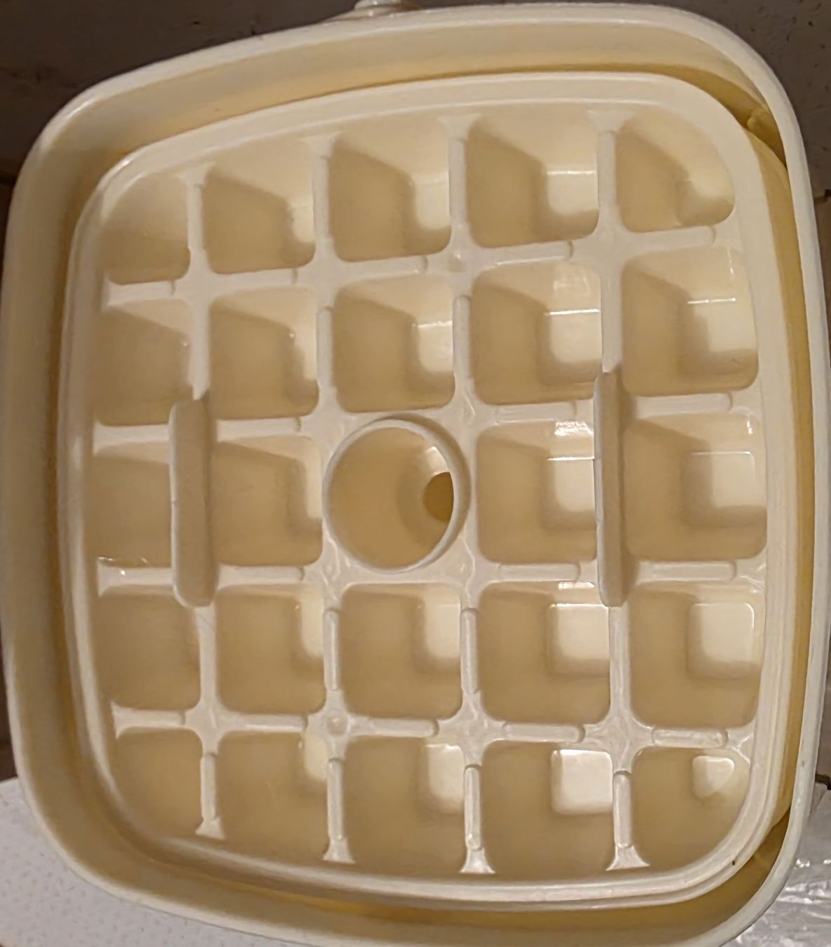 Elettrodomestici da cucina: Eiswürfelmaker neu und original verpackt – Nuovo e nell'imballaggio originale da Adligenswil venduto da sge_8hnm 1
