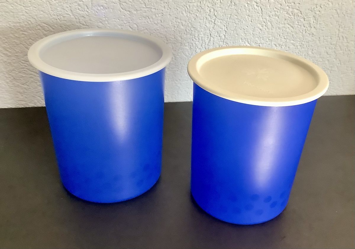 Tupperware Recipients et similaires: 2x Tupperware Vorratsdosen blau – D'occasion à Züberwangen par benjause