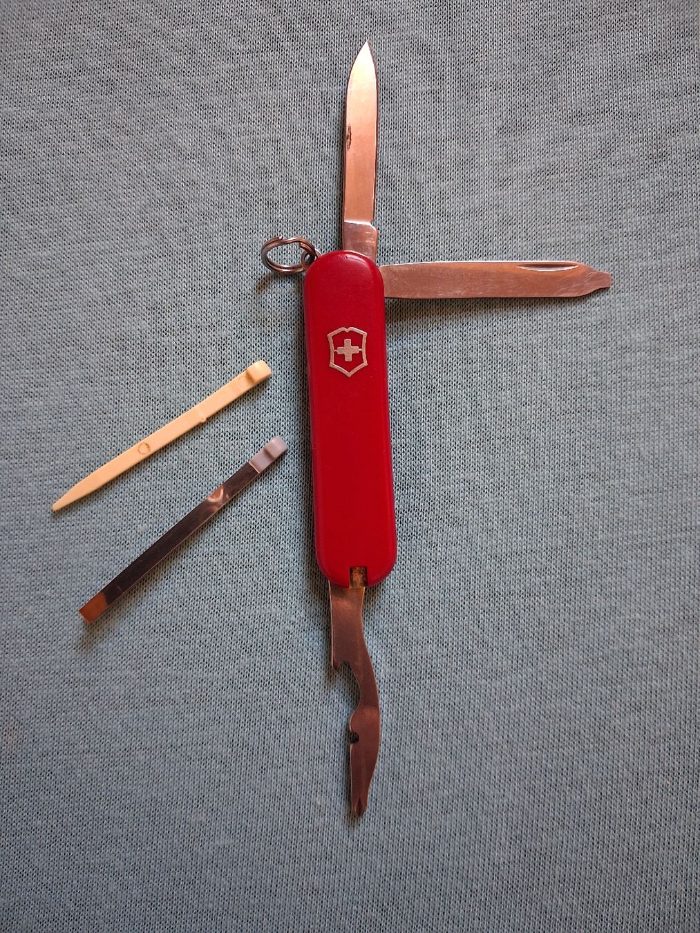 Victorinox Coltelli tascabile: mini couteau suisse – Usato da Mayens-De-Chamoson venduto da arvine29 2