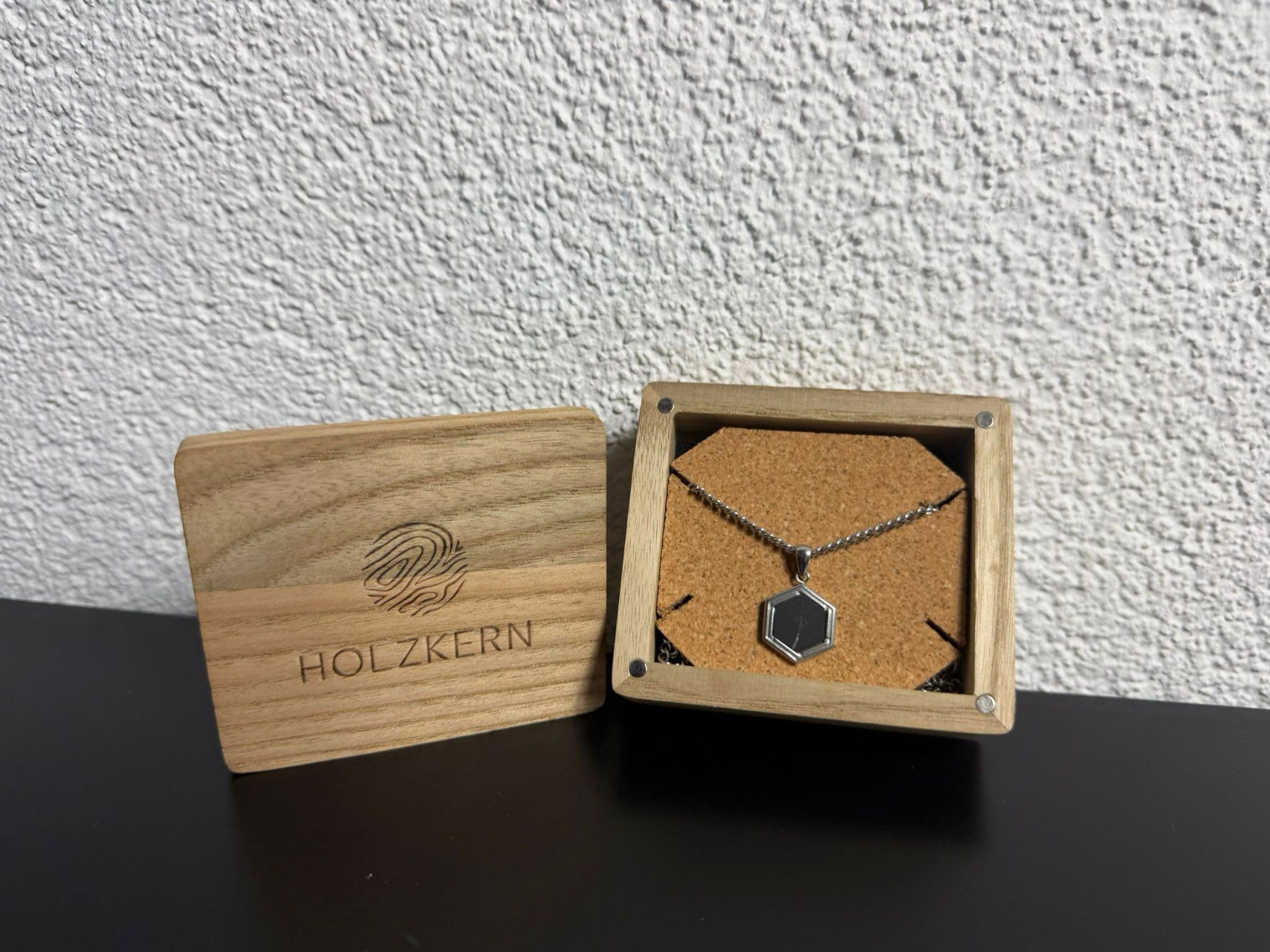 Catenine: Holzkern Axis Halskette – Usato da Lyss venduto da Prodified23