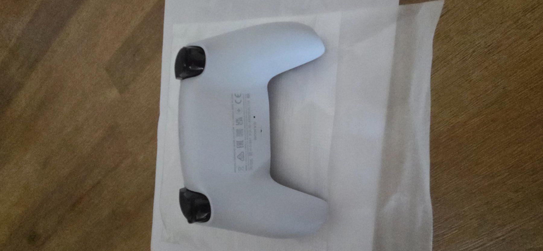 Manettes: Controller DualSense weiss, neu – Neuf avec emballage d'origine à Biel/Bienne par Aura1 2