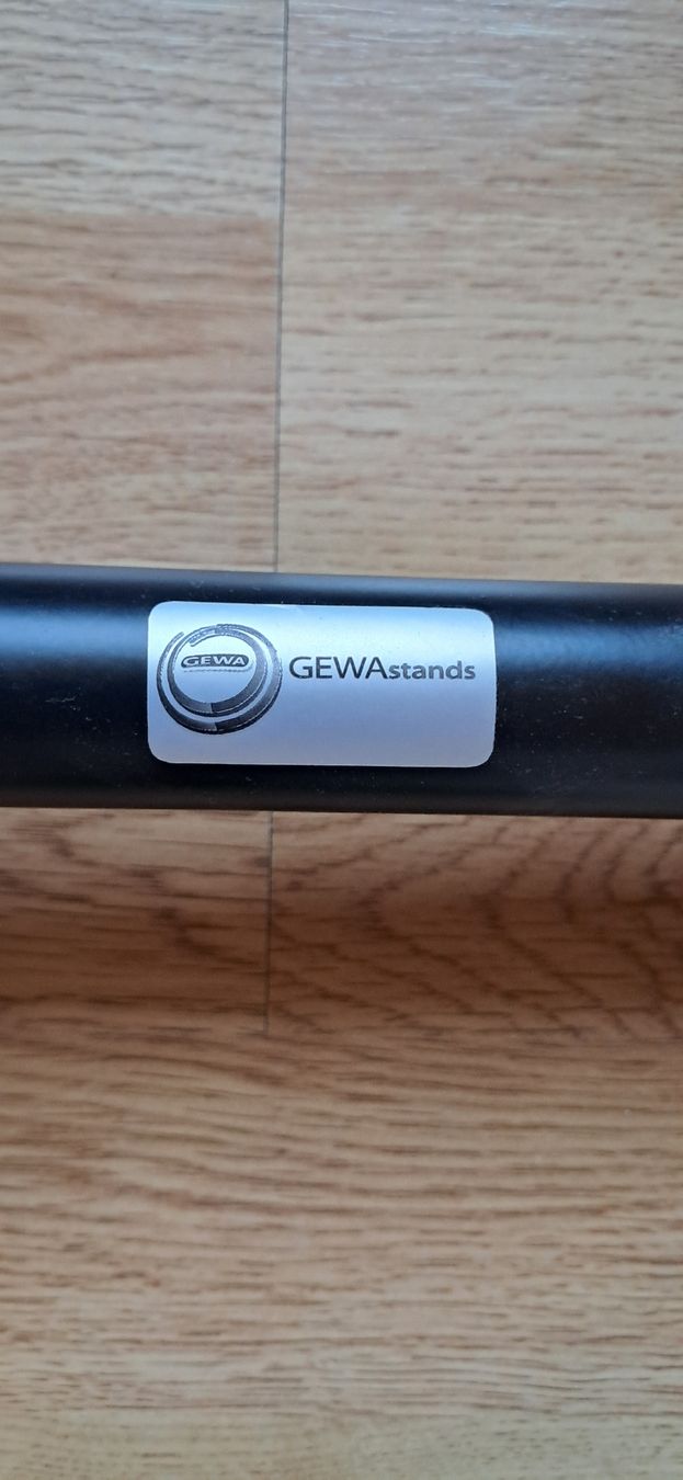 Sonstige Dekorationen & Accessoires: lutrin musique GEWAstands – Gebraucht aus Essertines-Rolle von dup_2lwq 2