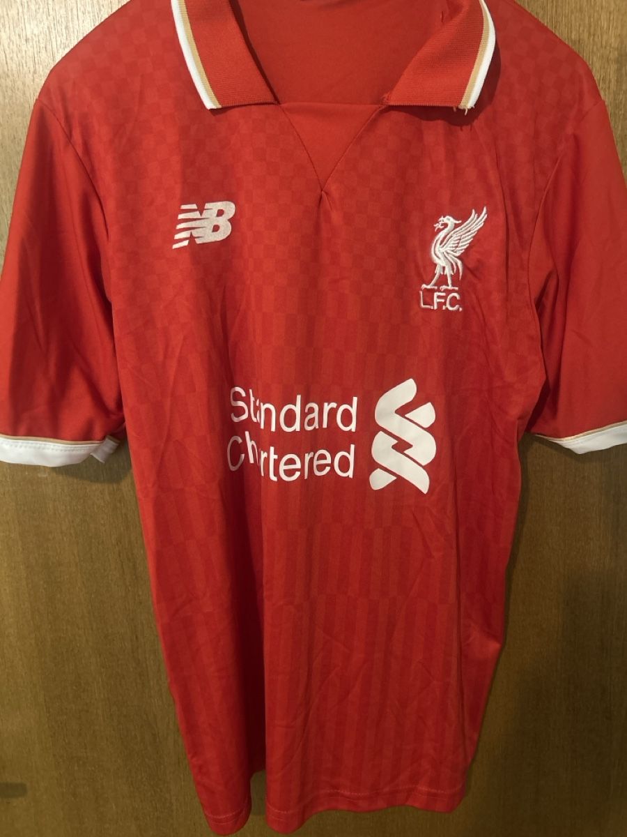 New Balance Maillots de corps & Pantalons: Liverpool Fussball Trikot – D'occasion à Ittigen par Jersey-plug
