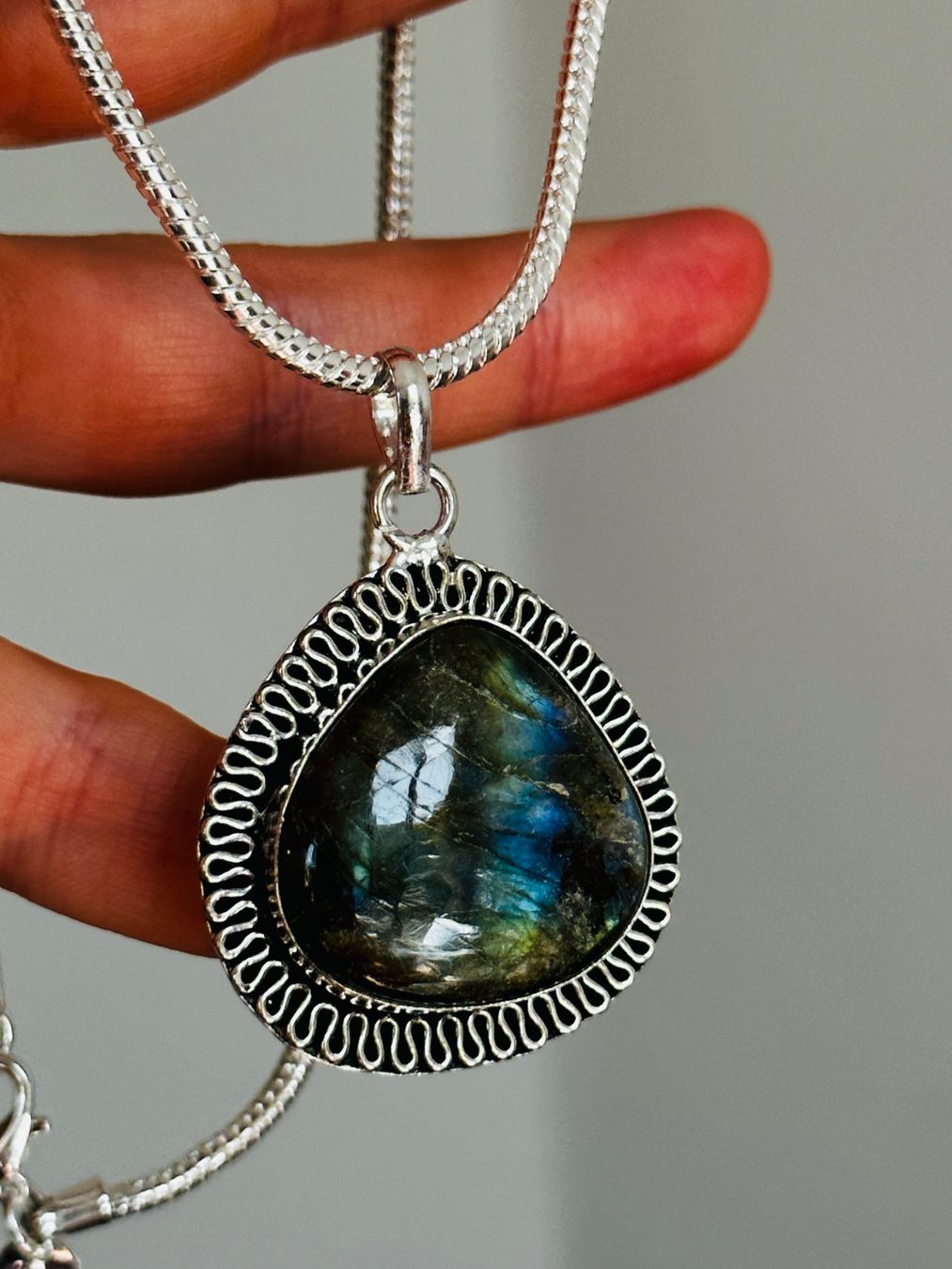 Catenine: Labradorite Gemstone Handmade necklace – Nuovo e nell'imballaggio originale da Genève venduto da AGBERG 2