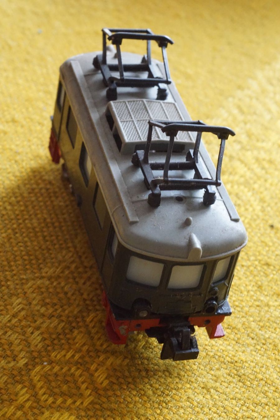 Trix Modelleisenbahnen: E-Lok grün Trix-Express alt – Gebraucht aus Gränichen von iknow 5