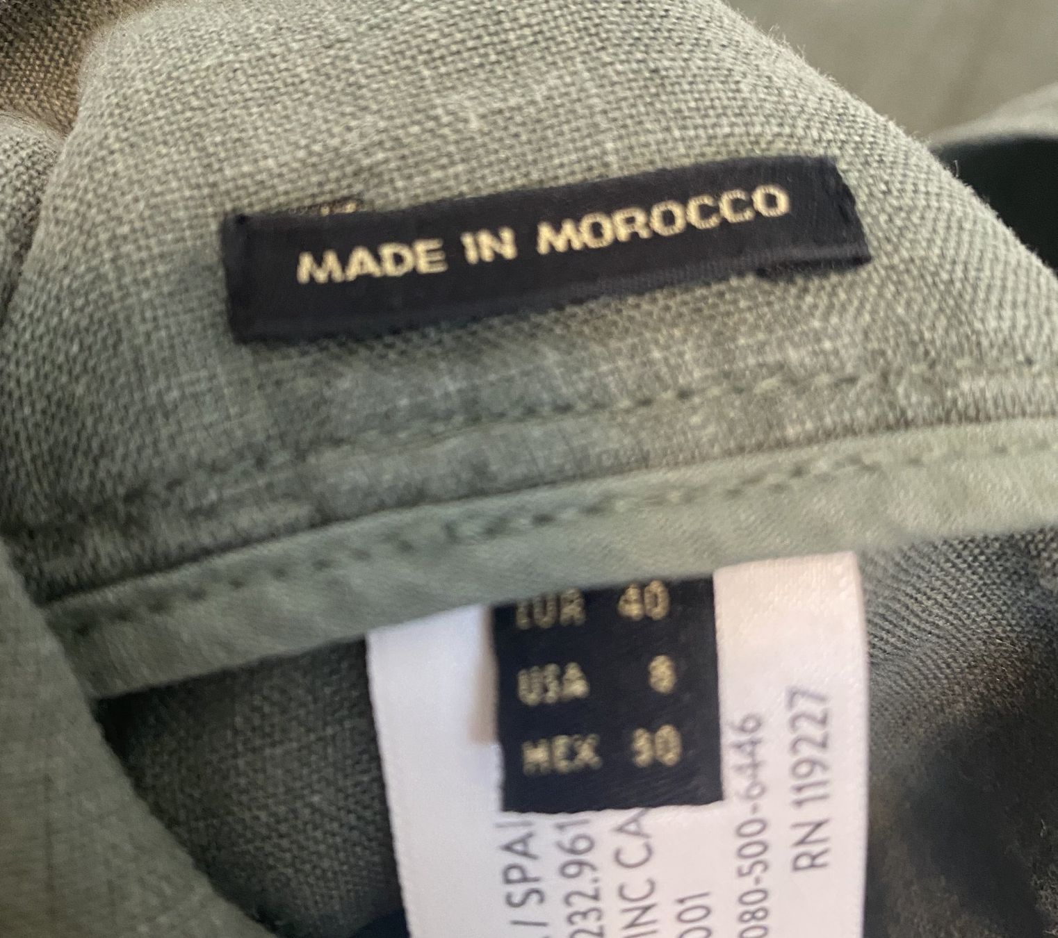 Massimo Dutti Pantaloni: MASSIMO DUTTI 100% Leinen Shorts olive 40 – Usato da Allschwil venduto da Rosenfee 2