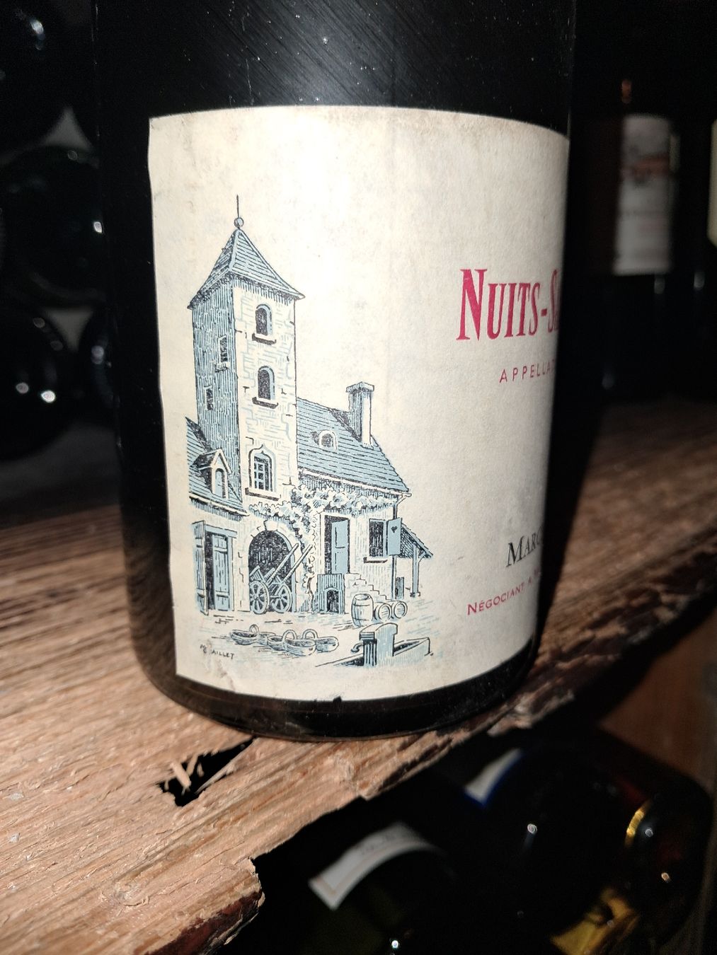 Vino: Nuits-Saint-Georges Marcel Ladoux 1975 – Nuovo e nell'imballaggio originale da Le locle venduto da juliensaran 2