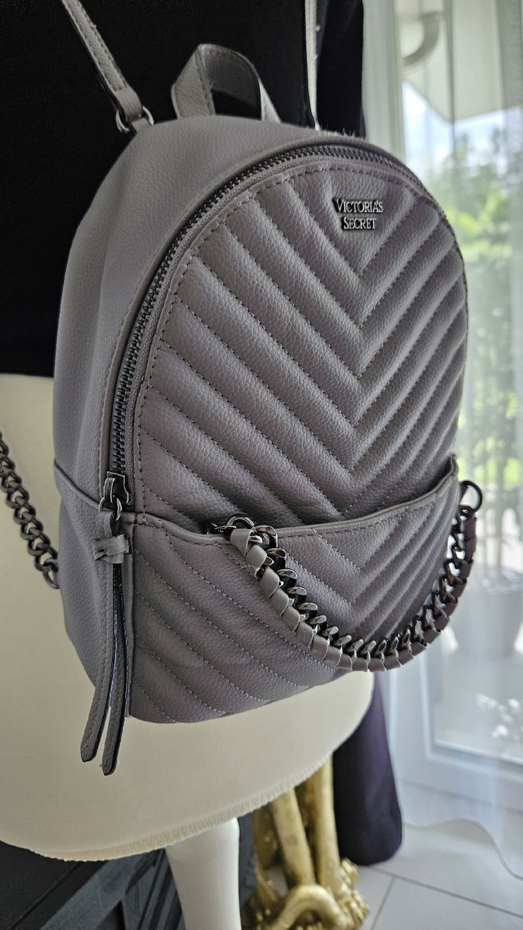 Victoria's Secret Rucksäcke: victoria's secret ruksak / backpack – Gebraucht aus Bülach von Recherchieren