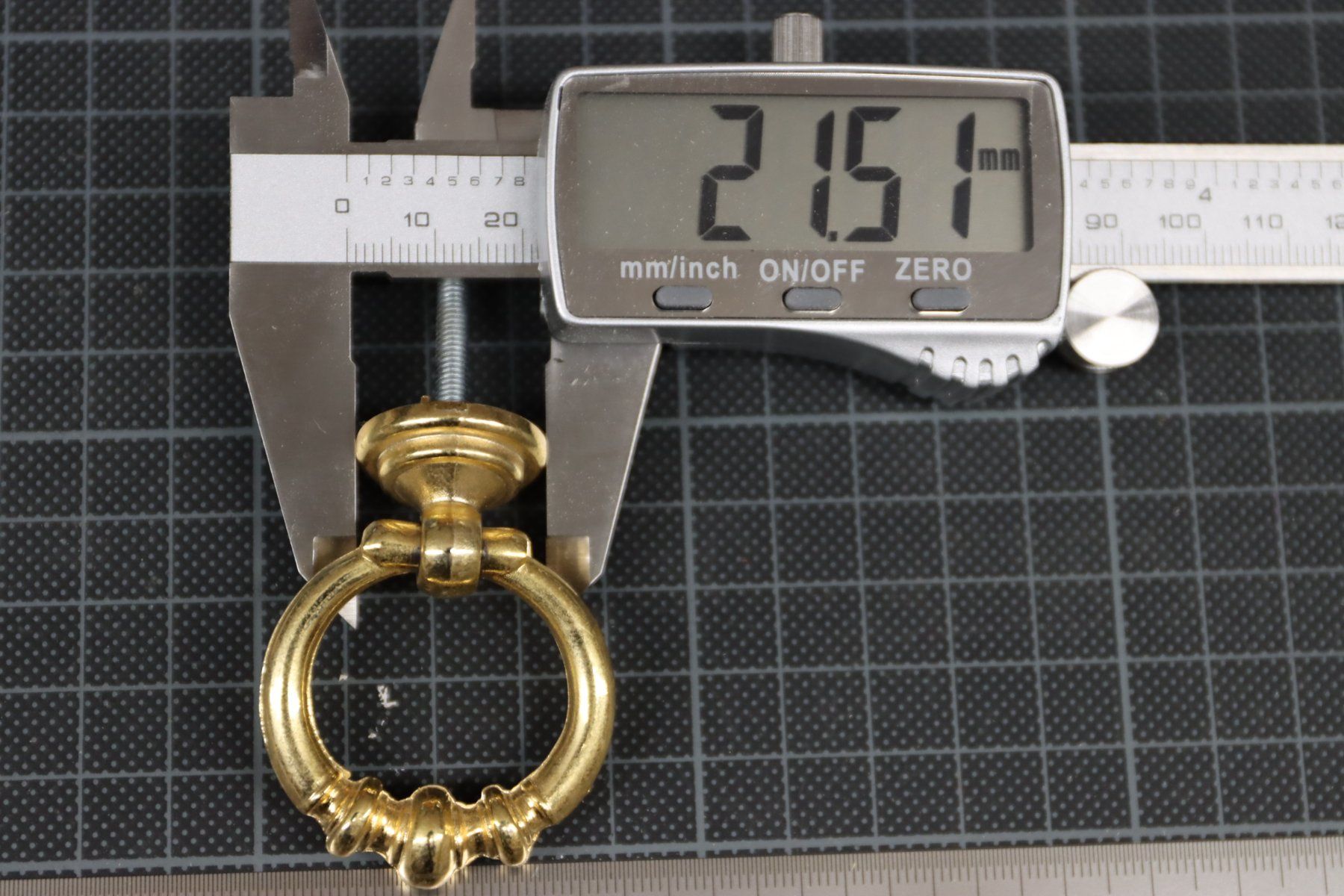 Eisenwaren: Fallgriff / Zugring – Gebraucht aus Emmetten von Super008 2