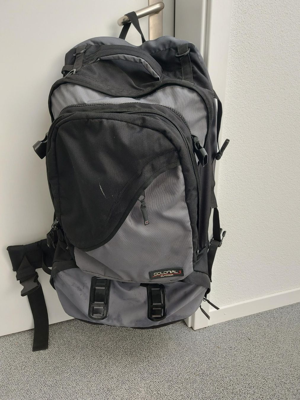 Zaini: Reise- / Tramperrucksack – Usato da Rain venduto da Europool