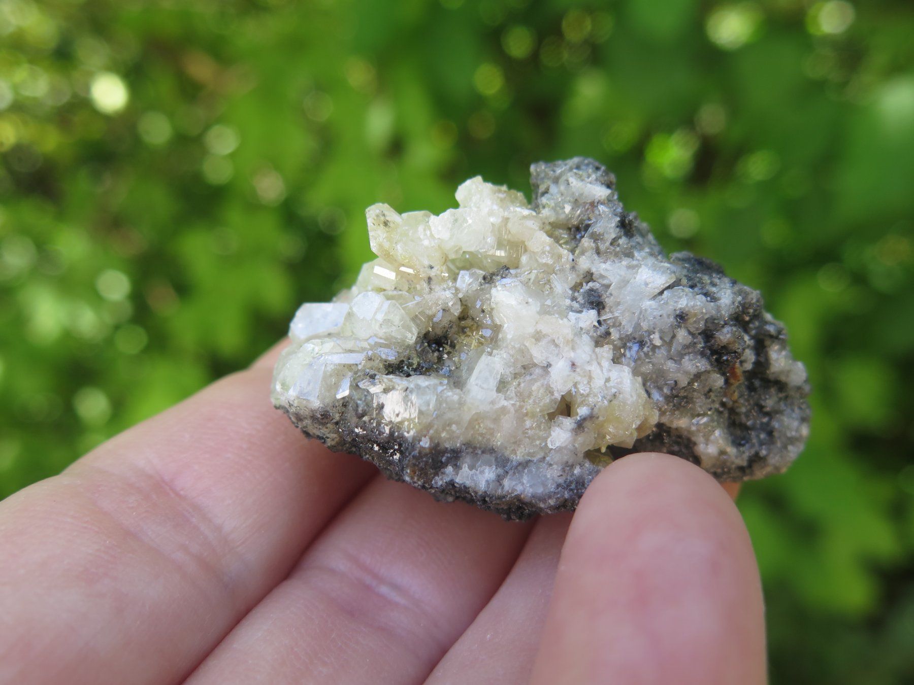 Minerali & Pietre curative: Cerussit Stufe, Paragenese Mimetesit von Namibia – Usato da Schaffhausen venduto da Yamakana51L8736OQ8