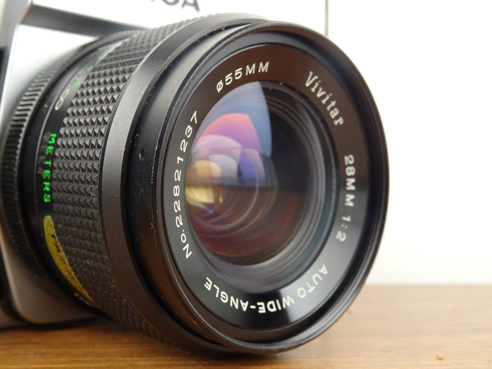 Kamera Konica Autoreflex T3 Vivitar 28mm 1:2 Wide Angle 3