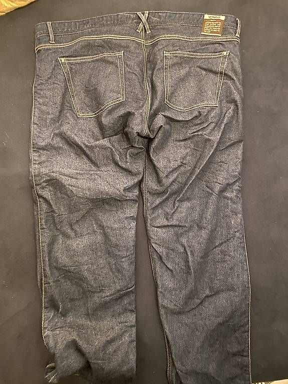 Jeans: Vanucci Motorradjeans 46/32 mit Protektoren – Usato da Aarburg venduto da Randyandy1