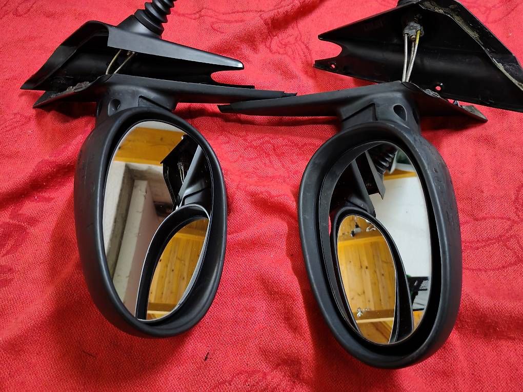 Smart Tutti pezzi di ricambio auto: Specchietti Smart Roadster 452 – Usato da Cadenazzo venduto da Mulinacu 2