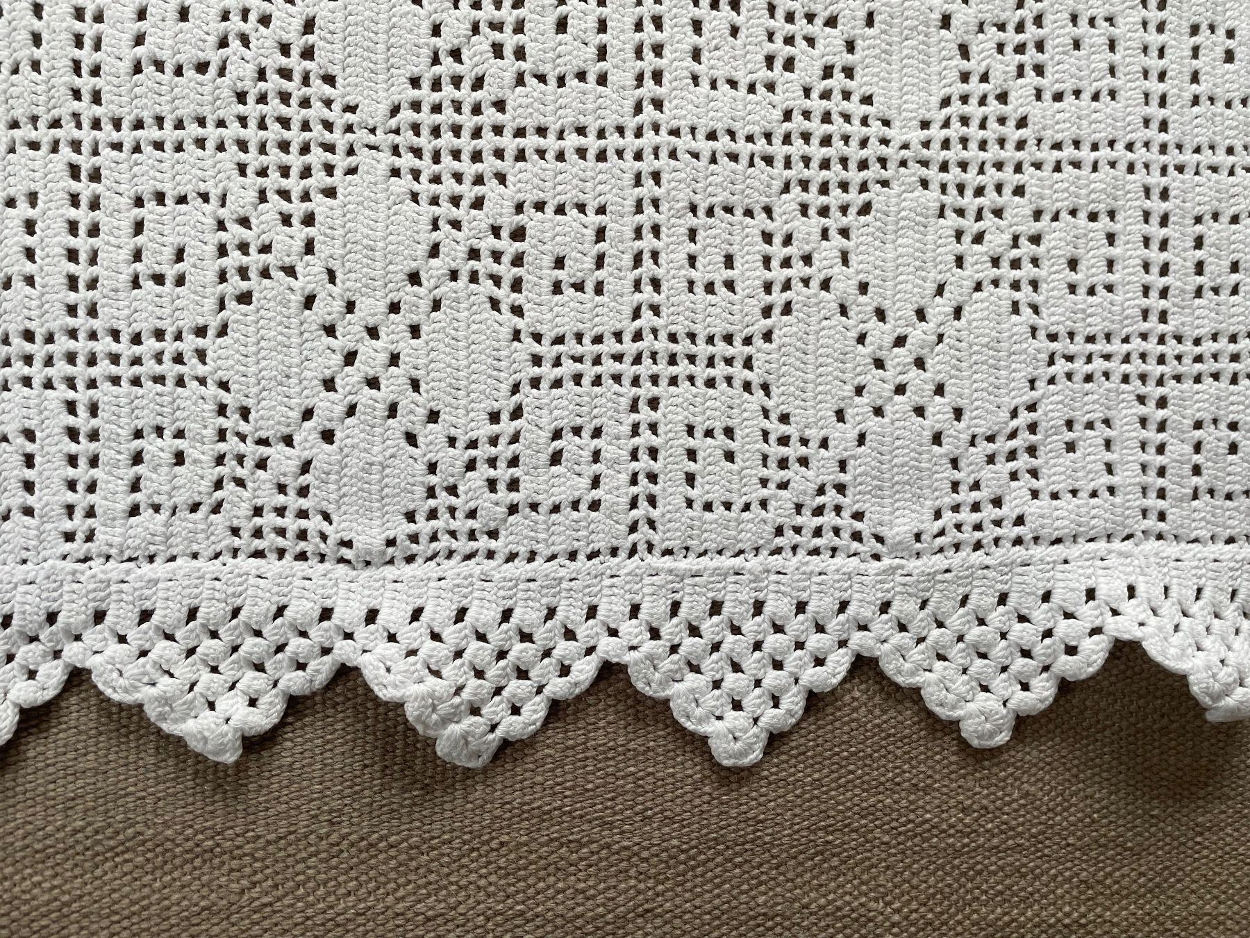 Coperte: Gehäkelte Tagesdecke – Usato da Wabern venduto da up2zero 2