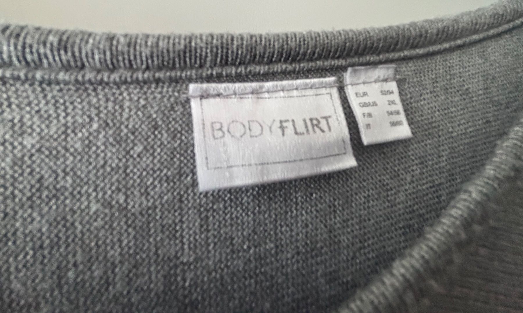 Maglioni & Felpe: weiter Lagenlook  Pulli 52/54 grau =>  ab 10.- – Usato da Basel venduto da Seele7 6